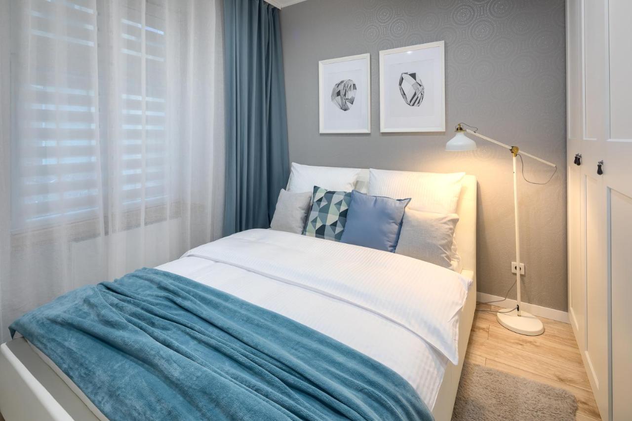 Native Apartments Starowislna 33A Deluxe Krakow Bagian luar foto